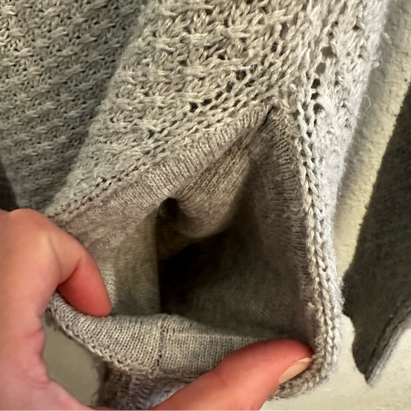 American eagle cardigan side small - Picture 3 of 4